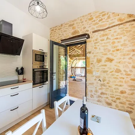 Renovated In With Pool Soturac