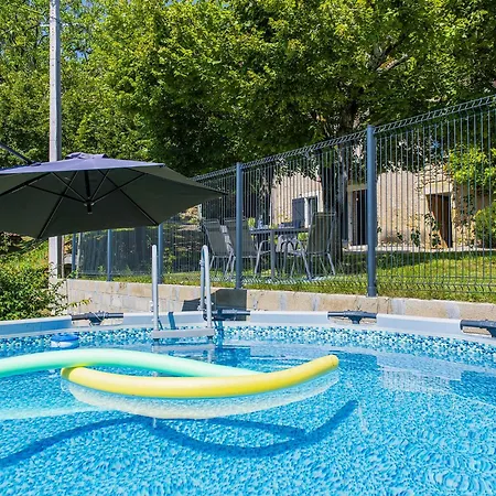 Renovated In With Pool Casa de Férias *