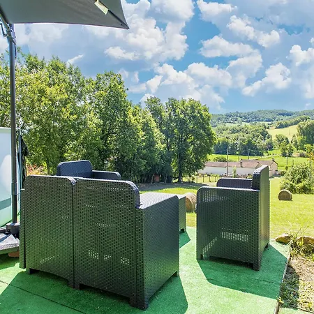 Renovated In With Pool Soturac